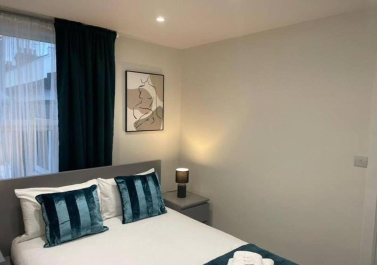 2 Bedroom Serviced Apartment # Londres Exterior foto